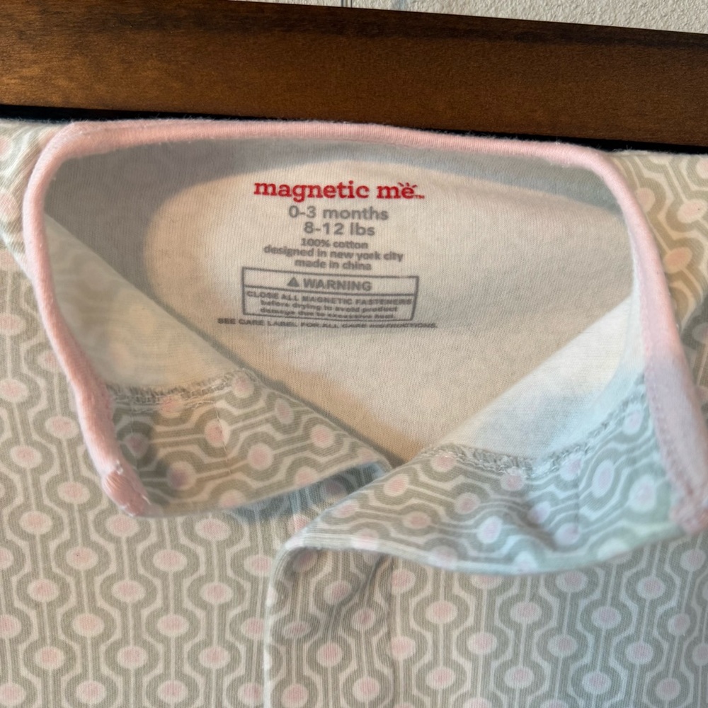 Magnetic Me Sleeper Footie Baby 0-3 Months Grey Pink White Organic Cotton - Picture 3 of 5
